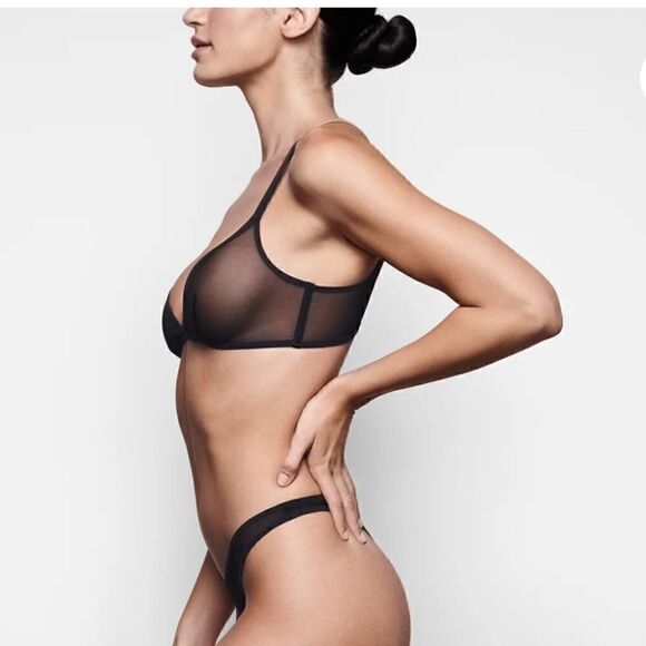 NWT SKIMS ULTRA FINE MESH triangle bralette XXS - Picture 2 of 7